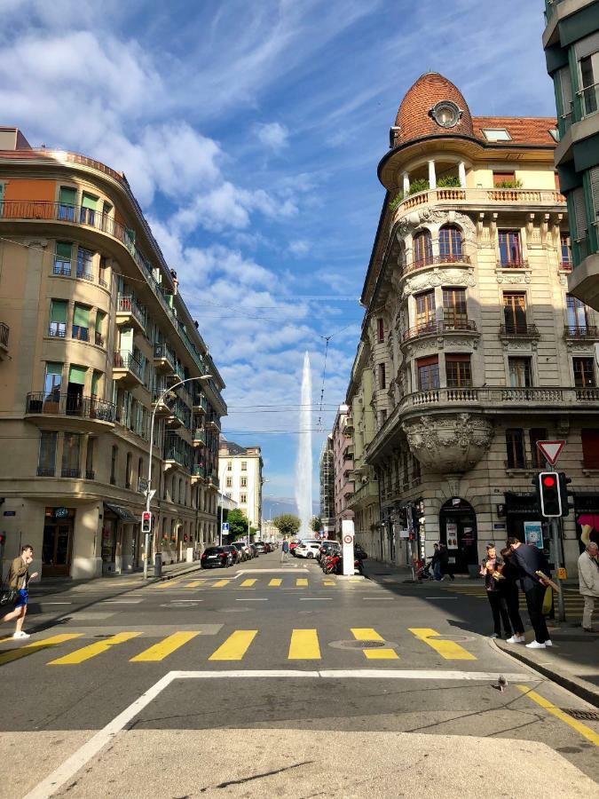 Central 2 Bedroom Flat In Heart Of Eaux-Vives Genebra Exterior foto
